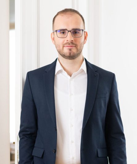 Portrait: Abidin Jonuzi